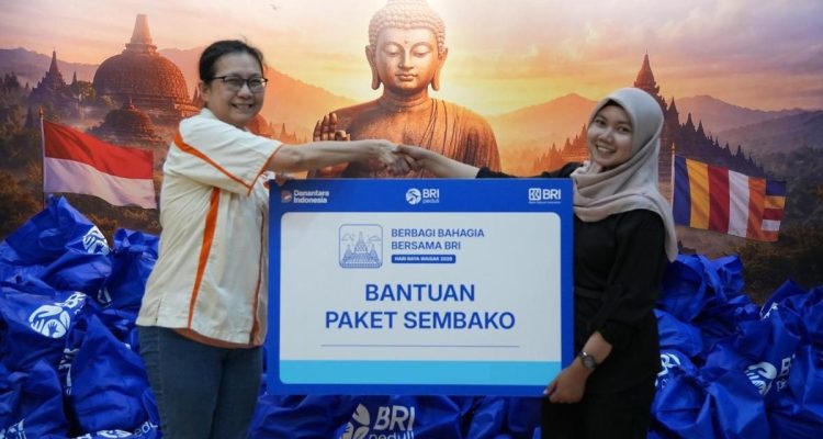 BRI Peduli Bagikan 1.000 Paket Sembako di Hari Waisak