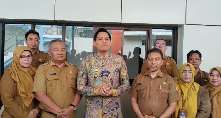 Bupati Indramayu Hadiri Pemeriksaan Pra-Operasi Katarak di RSUD Indramayu