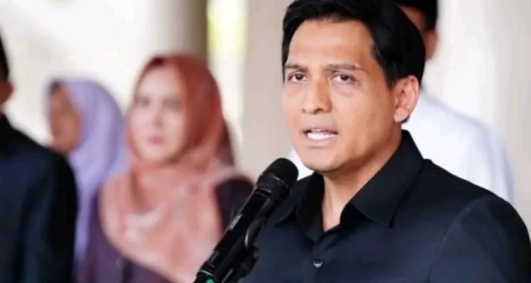 Bupati Lucky Hakim Lepas Haji Kloter 38 Indramayu, Titip Doa Bangsa