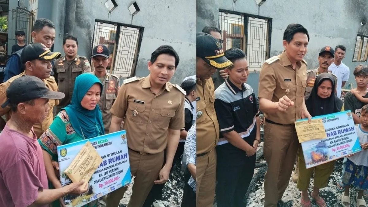 Bupati Lucky Hakim Serahkan Bantuan Stimulan Korban Kebakaran Tukdana