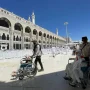 Bus Shalawat Beroperasi 24 Jam, Jemaah Haji Diingatkan Waspadai Cuaca Panas Makkah