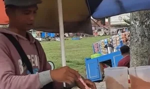 Camilan Cilung Jadul Legendaris Alun-Alun Haurgeulis yang Populer di Kalangan Anak