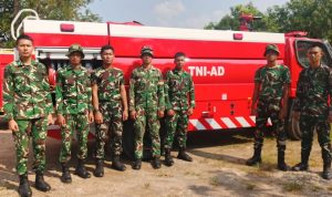 Damkar Batalyon TP 889 Berjuang Padamkan Api di Pertamina Rajaiyang