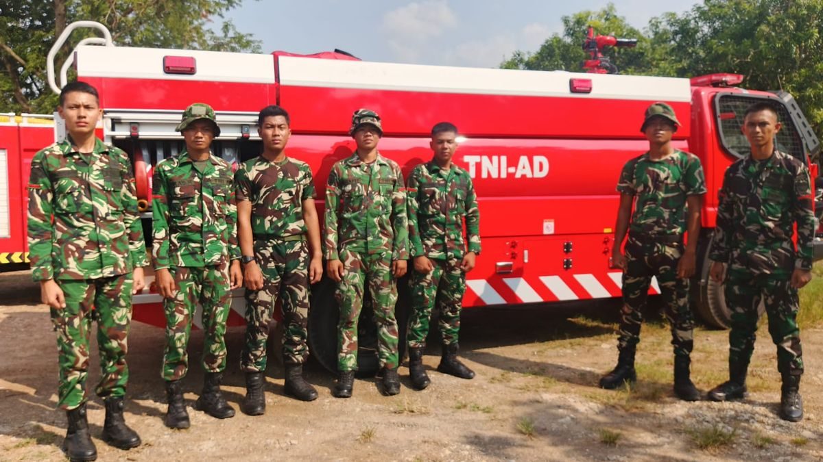 Damkar Batalyon TP 889 Berjuang Padamkan Api di Pertamina Rajaiyang