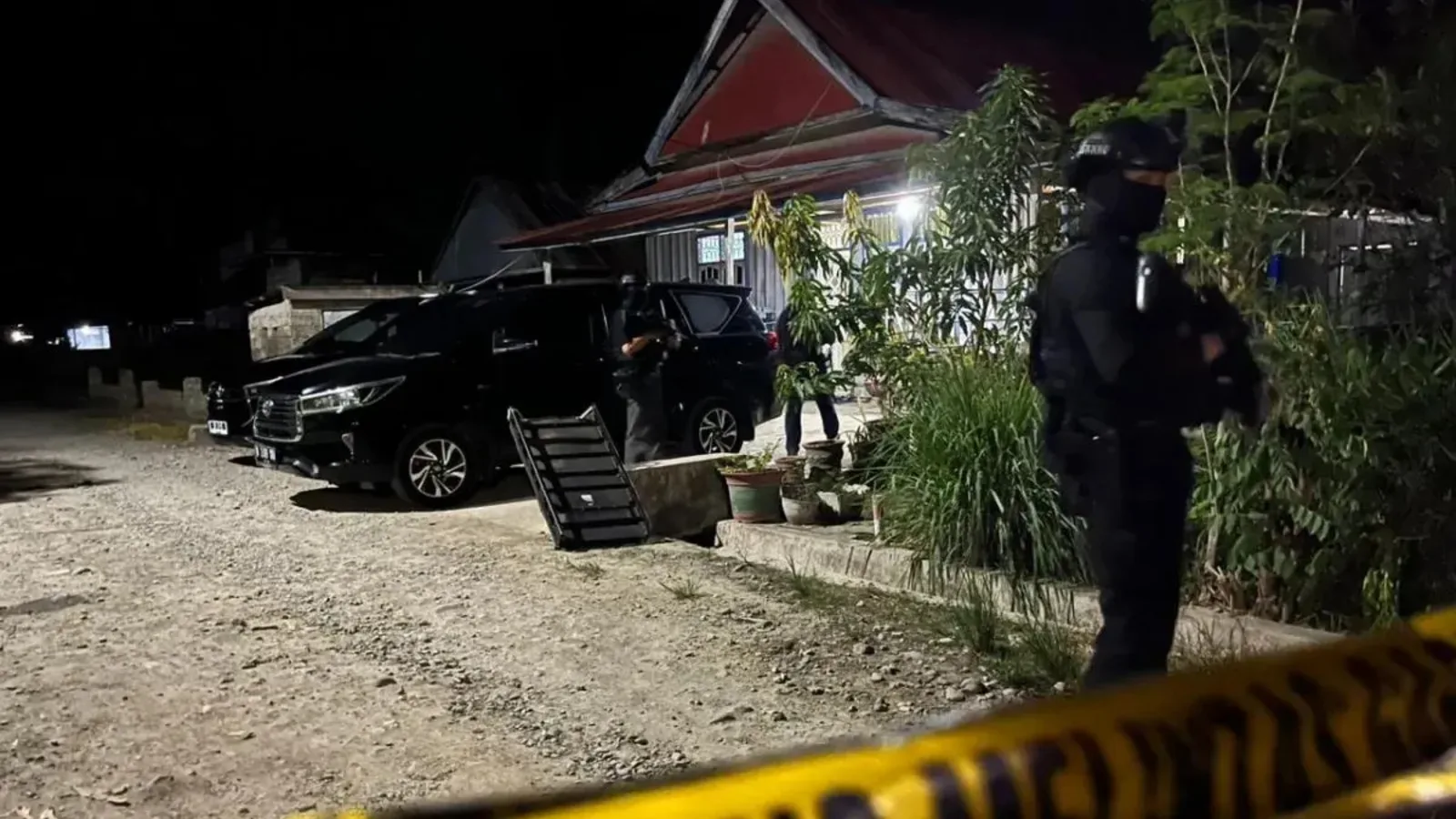 Densus 88 Ringkus 8 Terduga Teroris Sel Tidur MIT