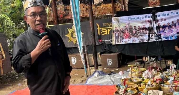 Desa Santing Losarang Pertahankan Tradisi Mapag Sri di Era Modern
