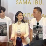 Dian Sastro Terjatuh dari Kuda Saat Syuting "Esok Tanpa Ibu