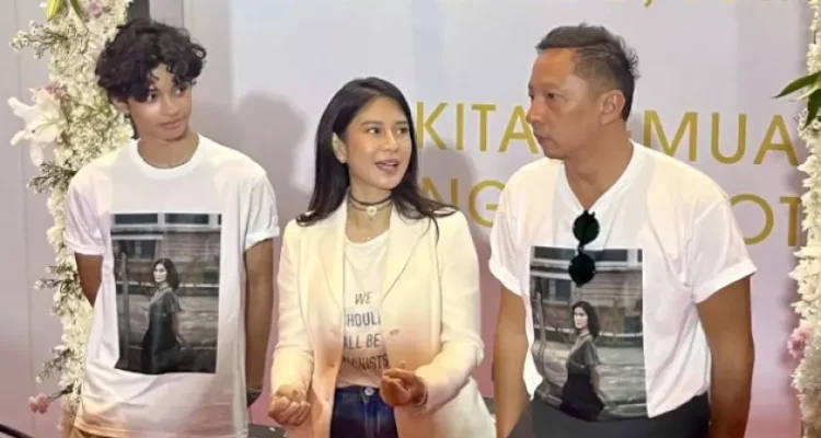 Dian Sastro Terjatuh dari Kuda Saat Syuting "Esok Tanpa Ibu