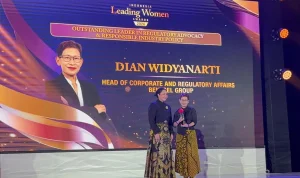 Dian Widyanarti Terima Penghargaan Indonesia Leading Women