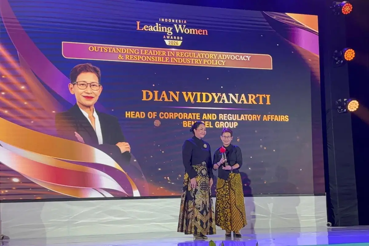 Dian Widyanarti Terima Penghargaan Indonesia Leading Women