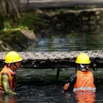 Dinas PUPR Indramayu Bersihkan Saluran Air Timbunan Lumpur 15 Tahun, Cegah Banjir