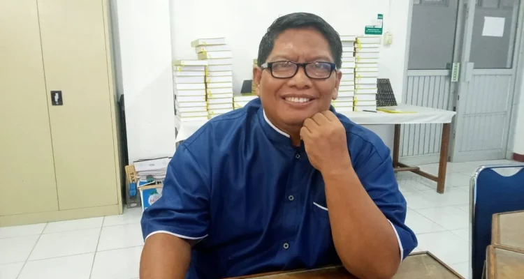 Dosen Polindra Raih Penghargaan Lomba Menulis Peper Nasional Internasional