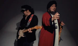 Duet dengan Ustadz Derry, Reynold Eks Gitaris Slank Rilis "Hijrah Tanpa Nanti