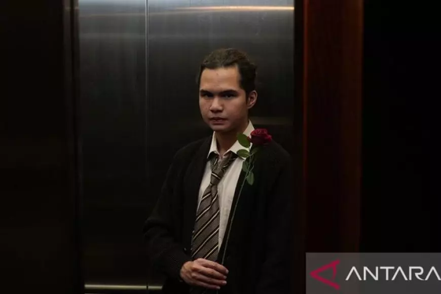Dul Jaelani Ungkapkan Perasaan Terdalam Lewat Lagu "Sebenarnya, Selamanya…