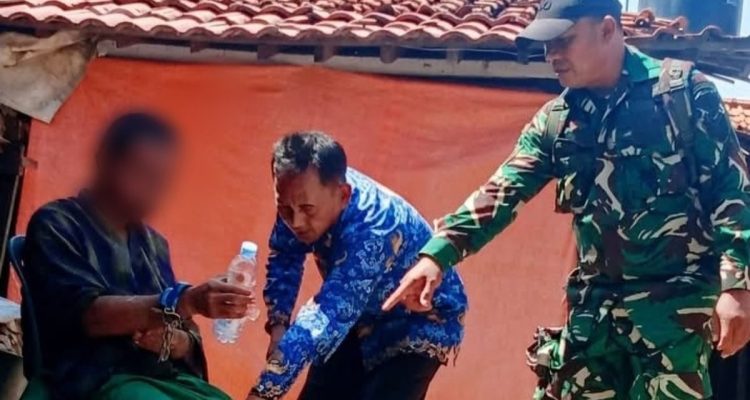 Evakuasi ODGJ Resahkan Warga, Babinsa Koramil Lela & Pemdes Tugu Sigap