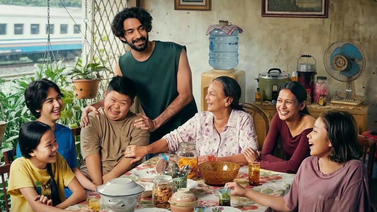 Film Semua Akan Baik-Baik Saja Raih Sejuta Penonton dalam Dua Minggu