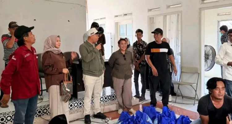 Fresha Rezkana, Anggota DPRD, Hadiri Festival Mapag Sri dan Sunatan Massal