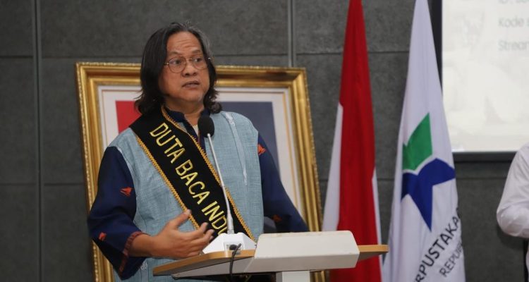 Gol A Gong Kembali Terpilih Sebagai Duta Baca Indonesia dengan Misi Baru