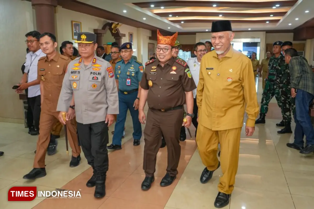 Gubernur Sumbar Mahyeldi Sambut Kajati Baru Dedie Tri Hariyadi