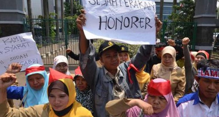 Guru Honorer Tak Bisa Mengajar Mulai 2027: Klarifikasi Kemendikdasmen