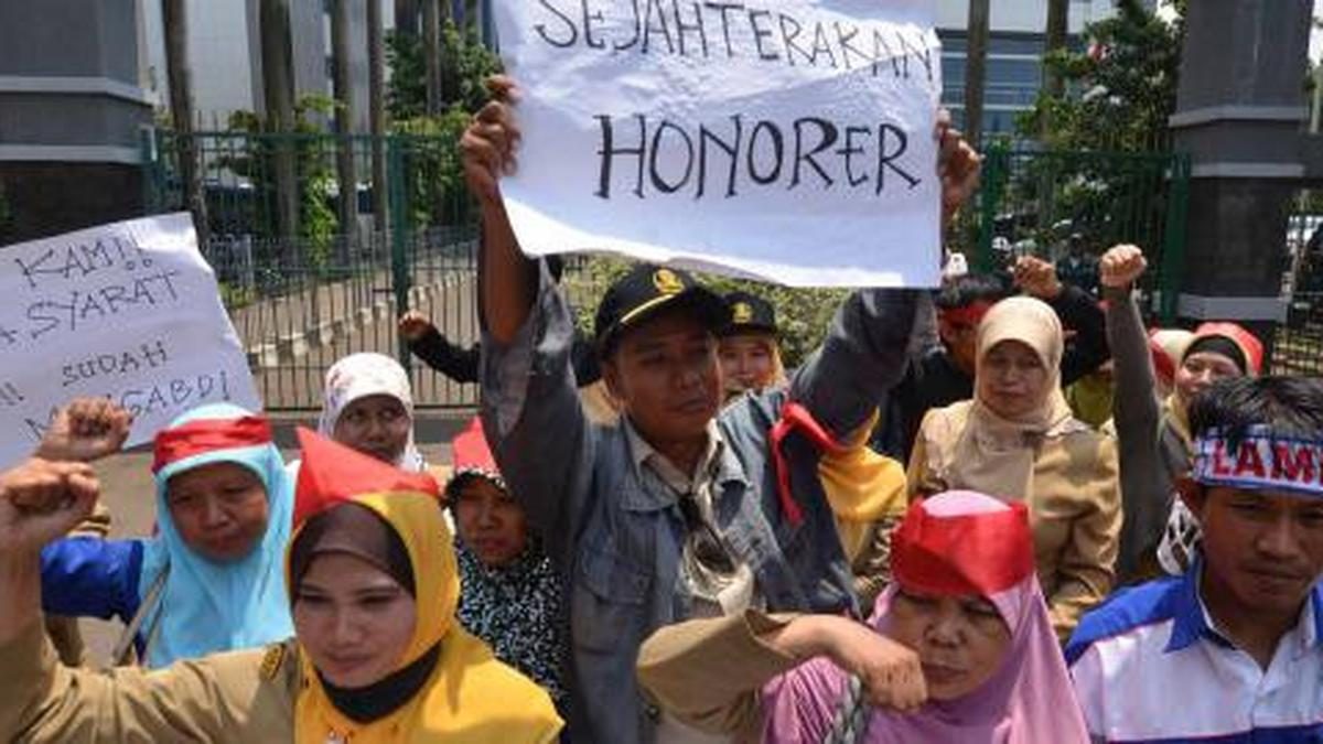 Guru Honorer Tak Bisa Mengajar Mulai 2027: Klarifikasi Kemendikdasmen