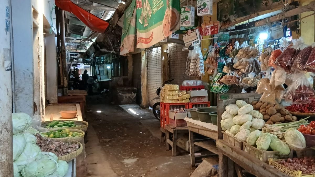 Harga Komoditas di Haurgeulis Beragam: Ada yang Anjlok, Ada yang Memberatkan Warga