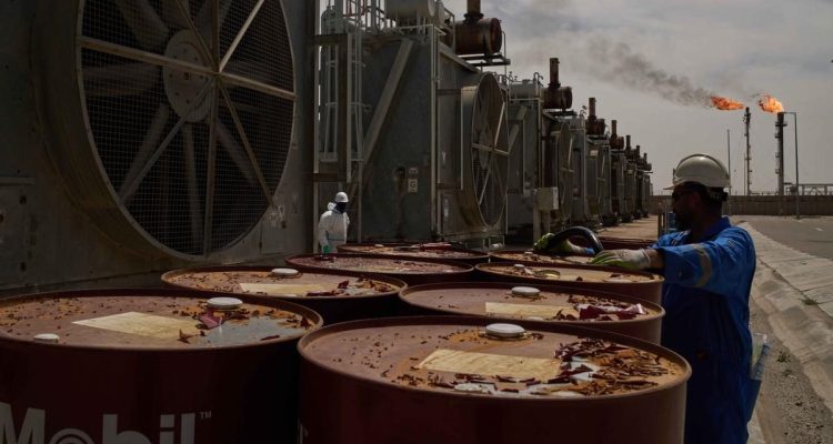 Harga Minyak Brent Turun Drastis, Tergelincir ke Titik Terendah Bulanan dalam Enam Tahun