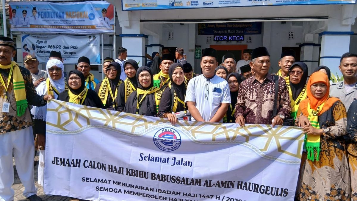 Haru dan Tangis Warnai Keberangkatan Jamaah Haji Kloter 21, Pesan Menyentuh dari Camat Haurgeulis