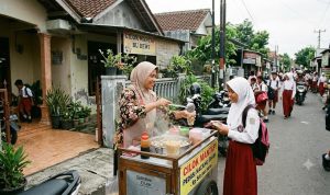 Ide Jualan Depan Rumah yang Laris di Area Dekat Sekolah