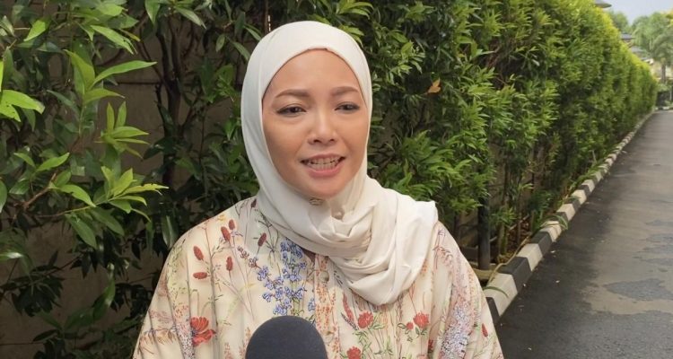 Istri Bawakan Tempe Goreng dan Cerita untuk Gus Yaqut di Rutan