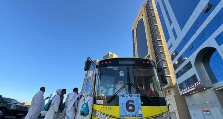 Jemaah Haji Kloter Pertama Tiba di Makkah dan Langsung Tunaikan Umrah Wajib