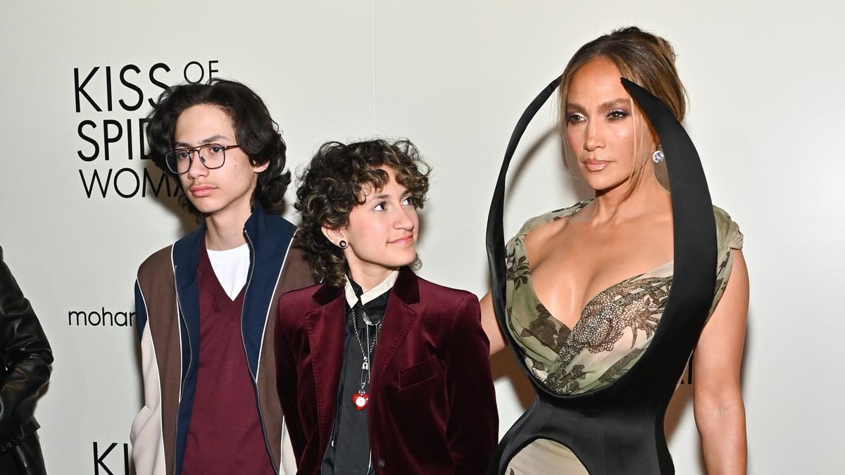 Jennifer Lopez Ubah Nama Anak, Kini Gender Netral