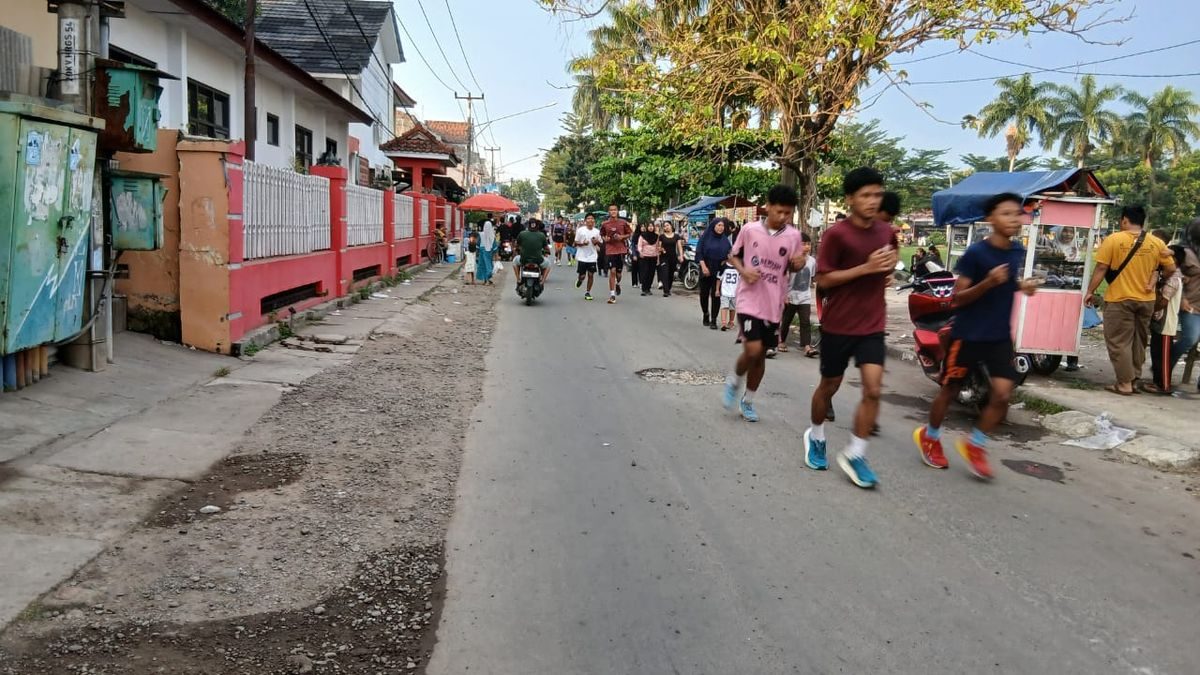Jogging Pagi Alun-Alun Haurgeulis: Sehat & Segar Akhir Pekan