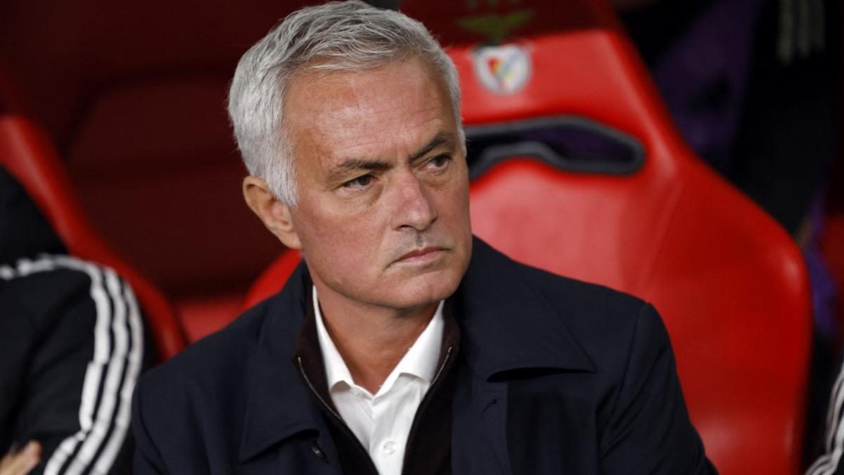 Jose Mourinho Tunda Pindah ke Madrid, Nilai Kontraknya Meroket