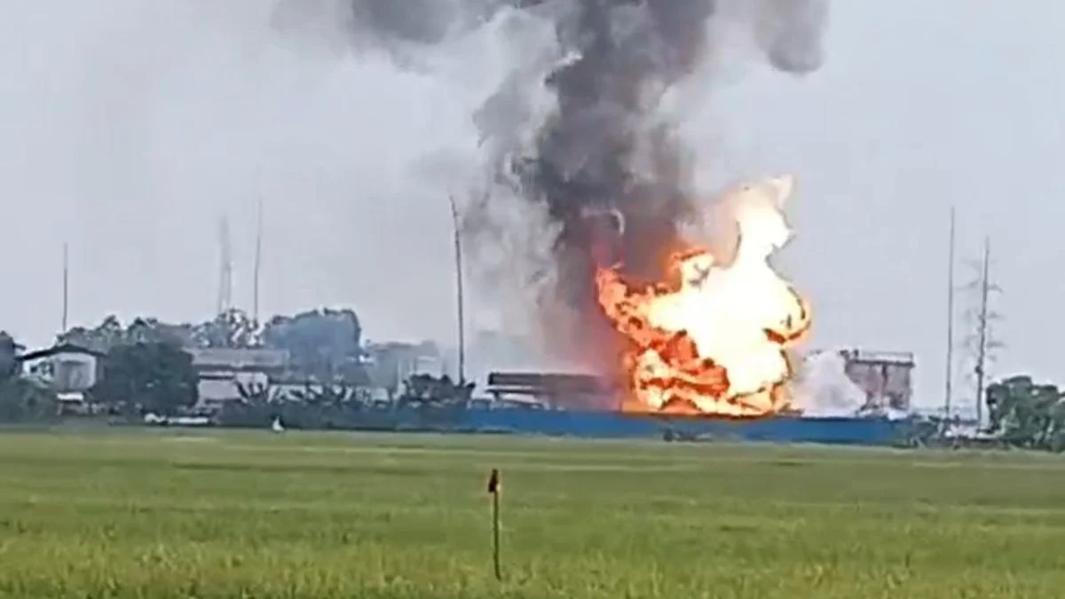 Kebakaran di Kilang Pertamina Indramayu Terekam Kamera, Warga Heboh