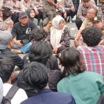 Ketua DPRD Indramayu Berdialog dengan Mahasiswa Bahas UU Cipta Kerja dan Lahan Pertanian