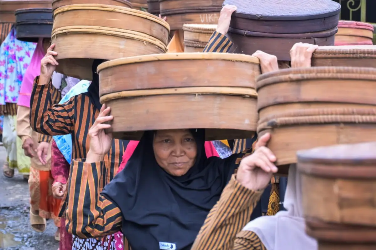 Kirab Pusaka Leluhur dan Seribu Tenong ramaikan Ruwat Bumi Sirukun Banjarnegara