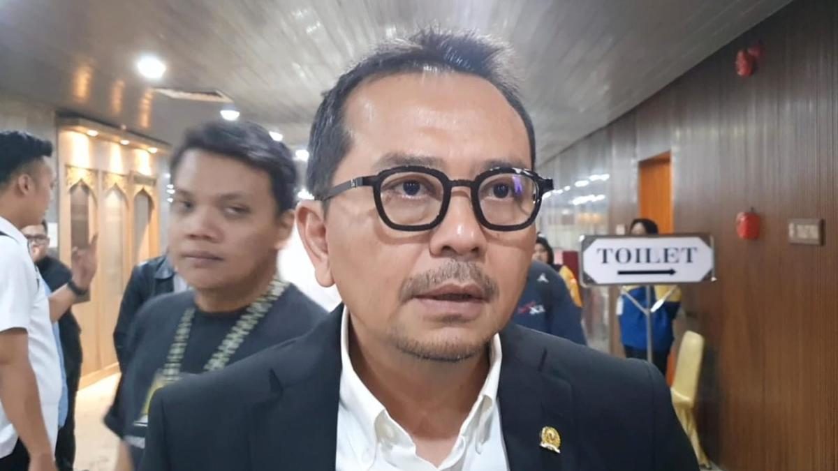 Komisi V Usulkan Kemenhub Ambil Alih Perlintasan Sebidang Kereta