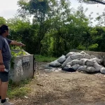 Limbah Usus Ayam Bau Busuk Picu Kemarahan Warga Cianjur