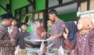 Lomba Masak Meriahkan Hari Kartini SDN Sidoharjo Pacitan