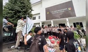 Mahasiswa Tuntut Evaluasi Dinas Lingkungan Hidup Cianjur Akibat Darurat Sampah
