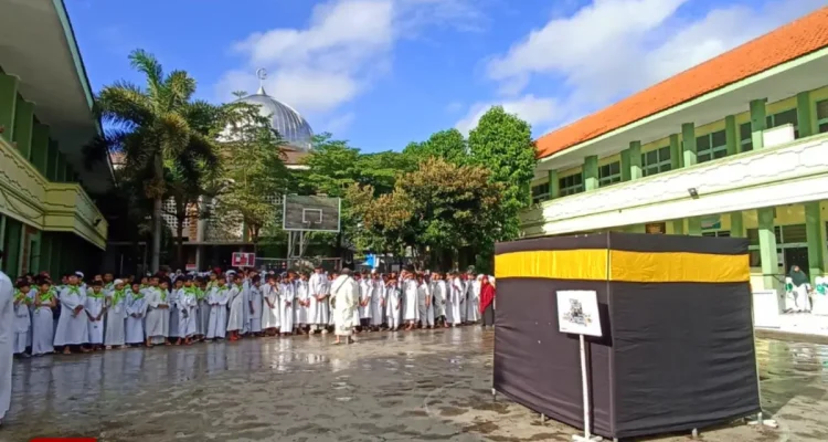Manasik Haji Perguruan Al&Irsyad Banyuwangi Berjalan Lancar, Orang Tua Siswa Berikan Pujian