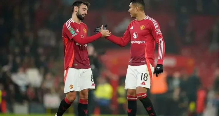 Manchester United Raih Kemenangan 5-2 atas Leicester di Carabao Cup, Debut Manajer Interim Van Nistelrooy Berjalan Mulus