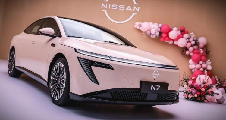 Masalah Pedal Gas, Nissan Tarik Ratusan Ribu Mobil