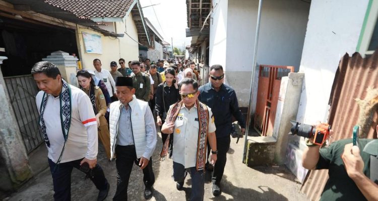 Menteri Dalam Negeri dan Menteri PKP Resmikan Program Bedah Rumah BSPS di Maluku dan Bali-Nusra