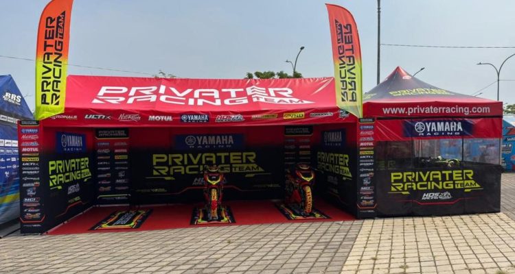 Motul 300V Ungguli Trek Balap