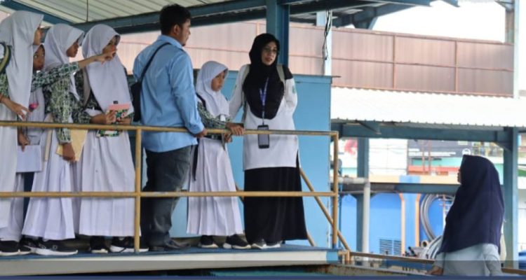 Optimalisasi Teknologi Ultra Filtrasi Perumdam Tirta Anom untuk Jangkau Pelanggan Baru di Purwaharja