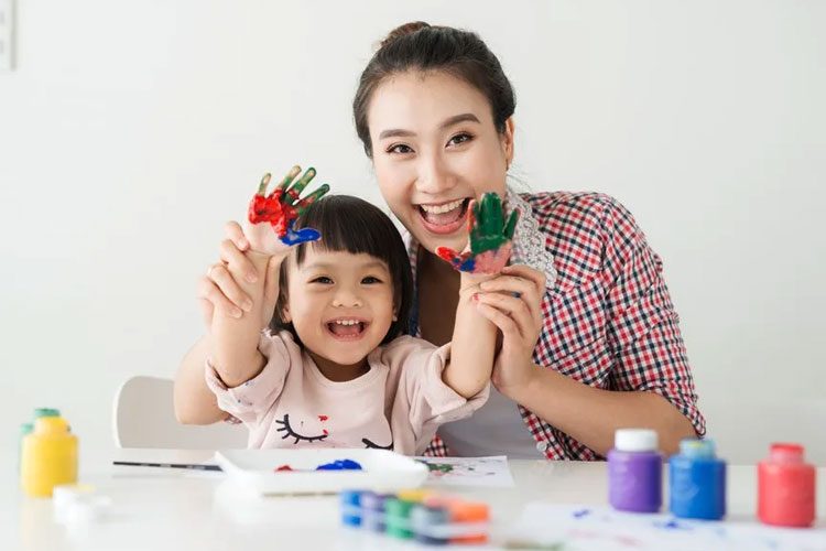 Orang Tua Edukatif: Pembentuk Kecerdasan Anak Secara Diam-Diam