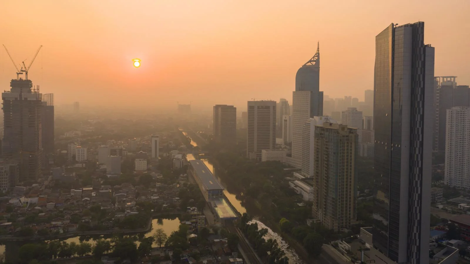Panas Terik di Jakarta, Suhu Capai 42 Derajat
