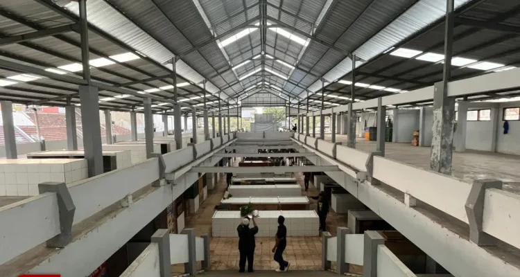 Pasar Kebalen Malang: Sepi Pedagang Kaki Lima yang Membludak ke Jalan